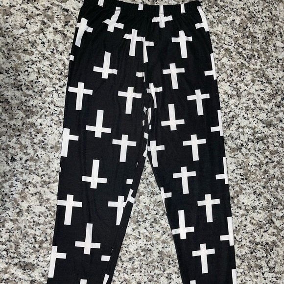 🌵Cross Pattern Leggings🌵 - Picture 3 of 3